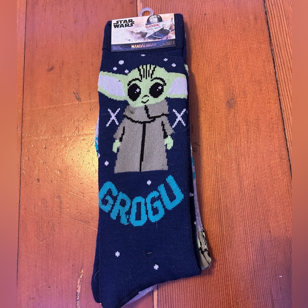 Star Wars the Mandalorian Baby Yoda High Socks 2 Pairs - Size 6-12